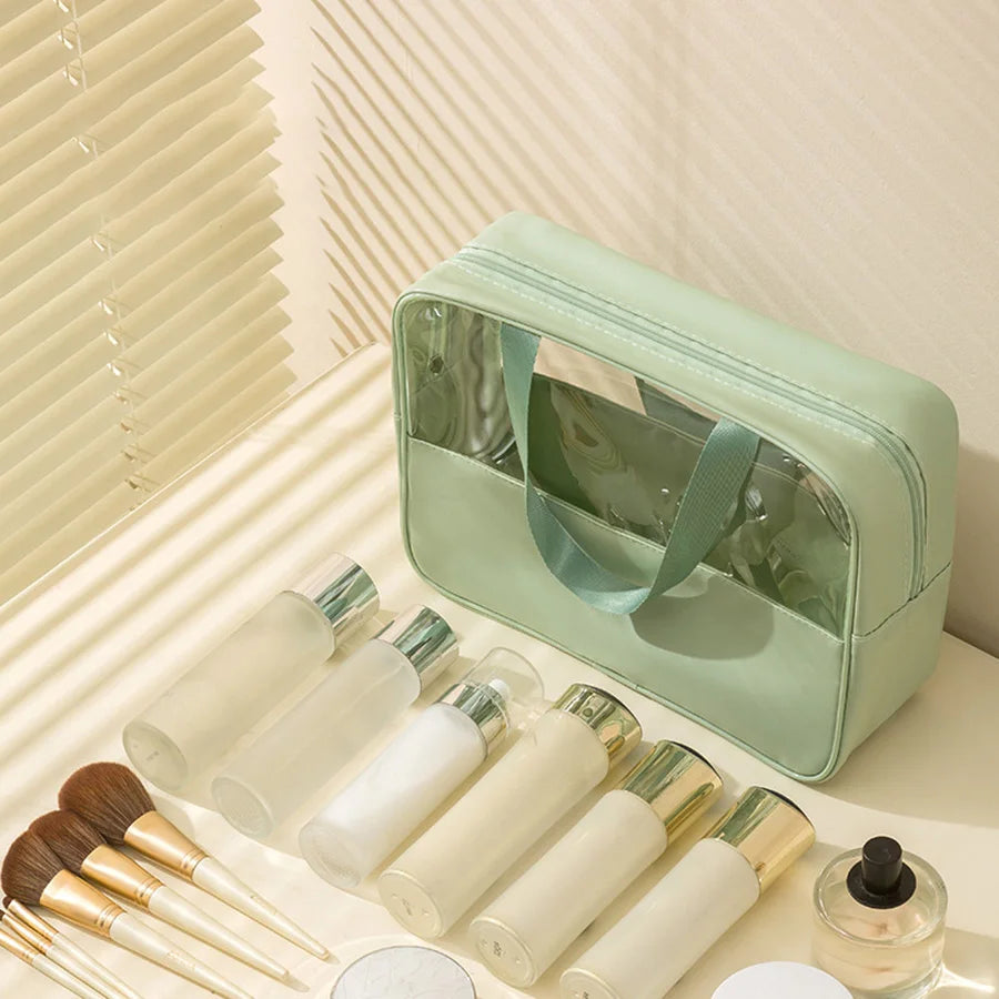 grande-trousse-de-toilette-verte-transparente-femme6