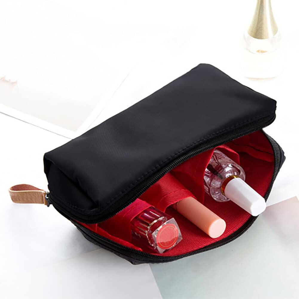 petite-trousse-de-toilette-noire-tendance-voyage-femme4