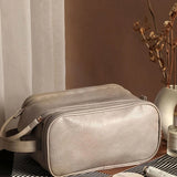 trousse-de-toilette-beige-creme-en-cuir-voyage-femme