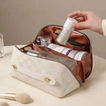 trousse-de-toilette-blanche-en-cuir-femme