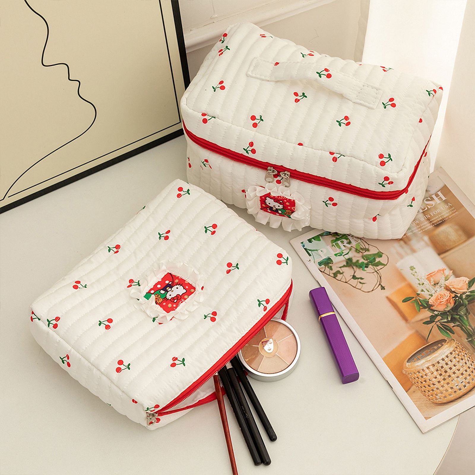 trousse-de-toilette-blanche-hello-kitty-femme3