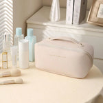 trousse-de-toilette-blanche-ivoire-en-cuir-femme3