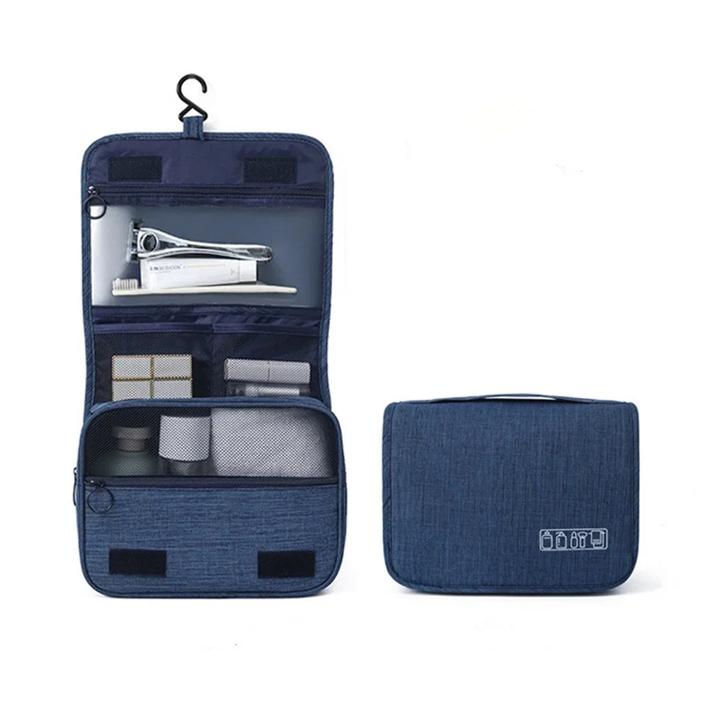 trousse-de-toilette-bleue-a-suspendre-avec-compartiment-homme8