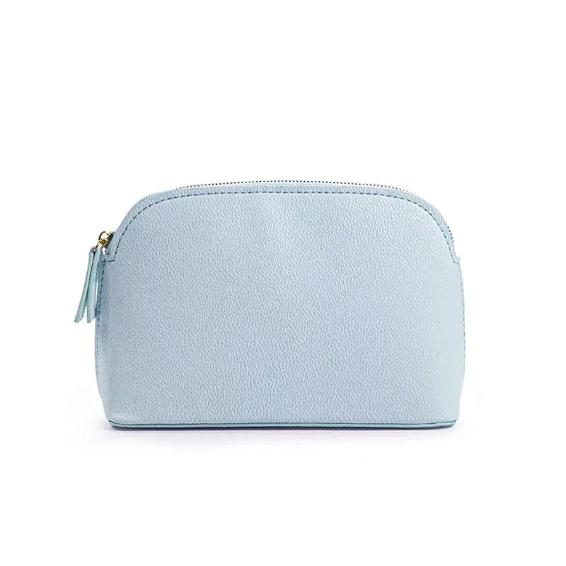 trousse-de-toilette-bleue-en-cuir-tendance-femme