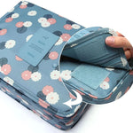 trousse-de-toilette-bleue-fleurs-avec-compartiment-femme5