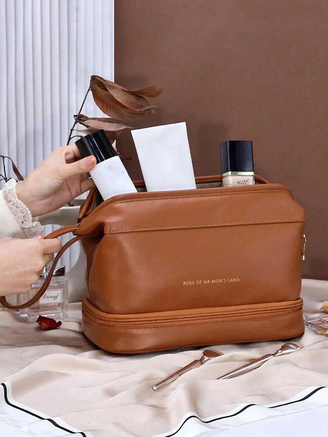 Trousse de Toilette Marron en Cuir Femme - Tendance Luxe