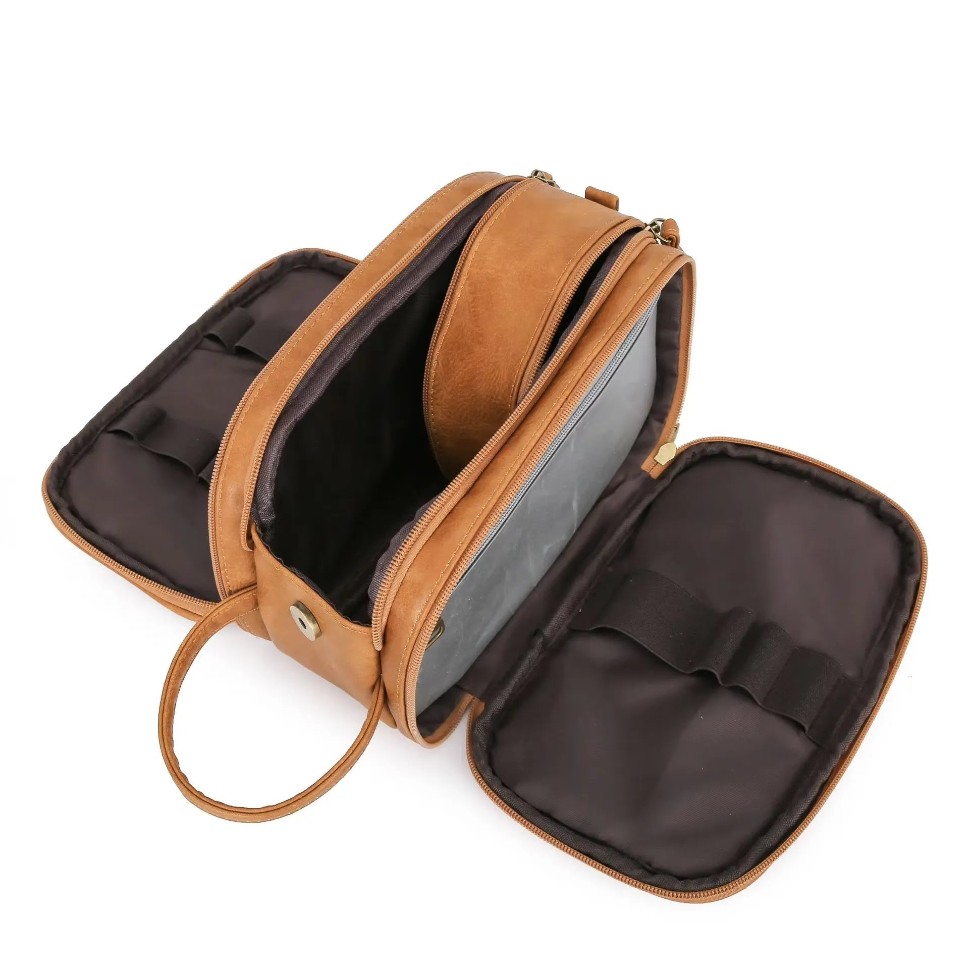 trousse-de-toilette-marron-en-cuir-voyage-tendance-homme3