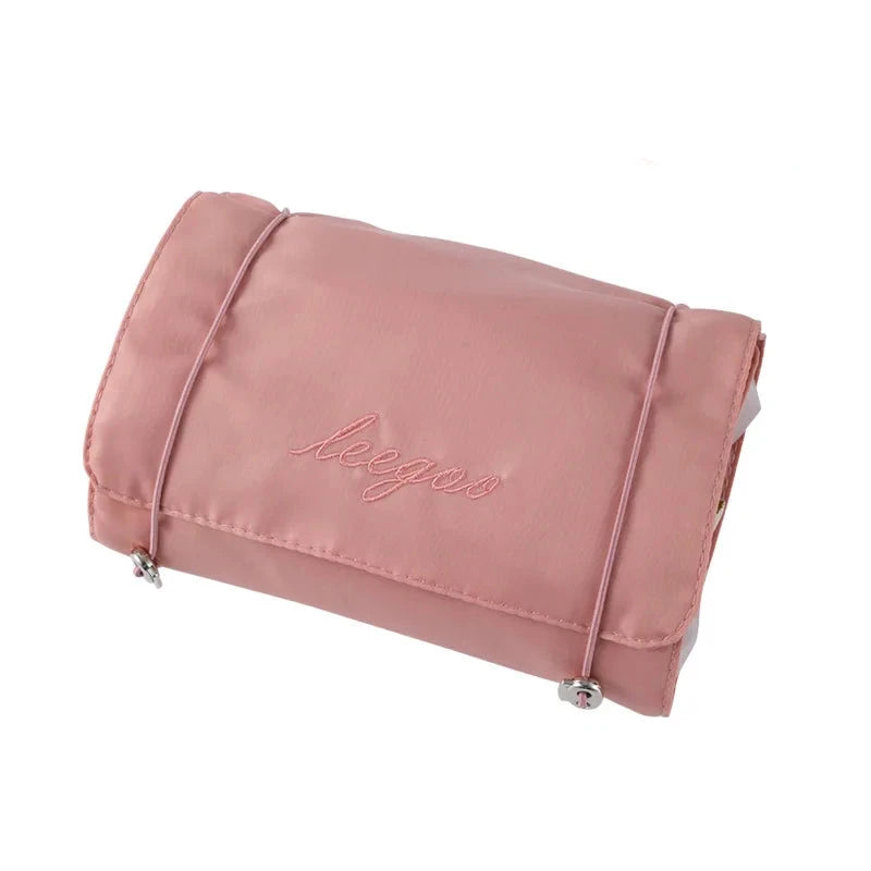 trousse-de-toilette-rose-a-suspendre-voyage-femme4