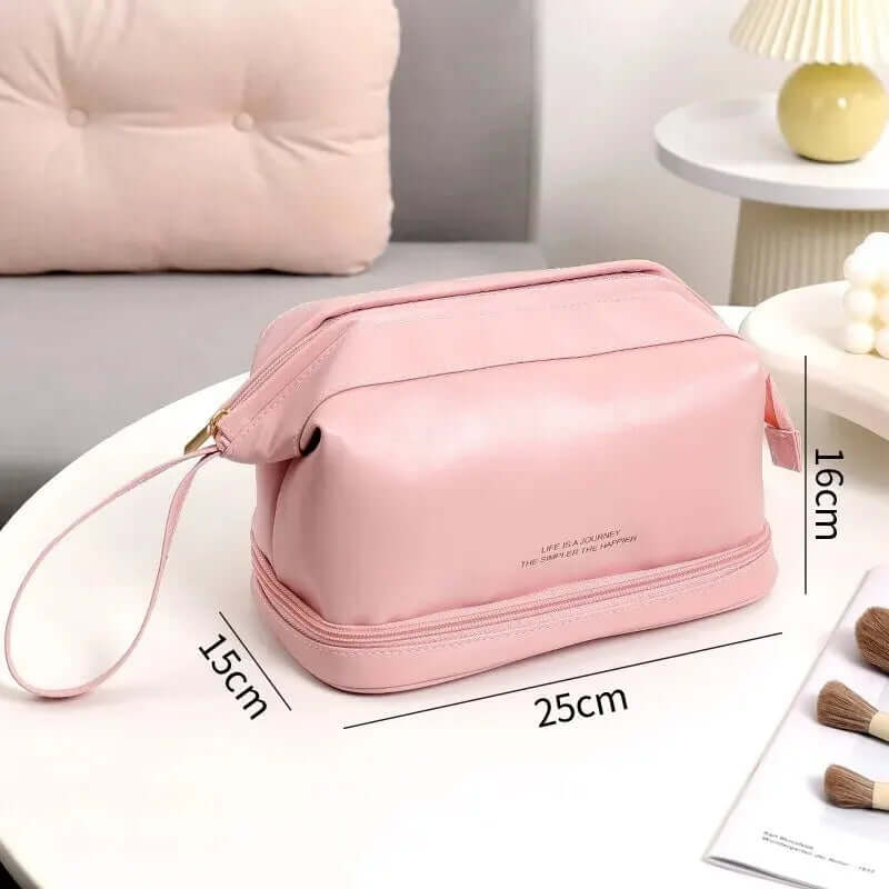 trousse-de-toilette-rose-en-cuir-femme-tendance-luxe2