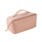 trousse-de-toilette-rose-en-cuir-luxe-femme