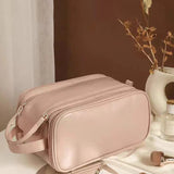 trousse-de-toilette-rose-en-cuir-voyage-tendance-femme