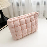 trousse-de-toilette-rose-matelassee-tendance-femme2