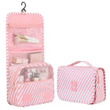 trousse-de-toilette-rose-rayures-a-suspendre-femme