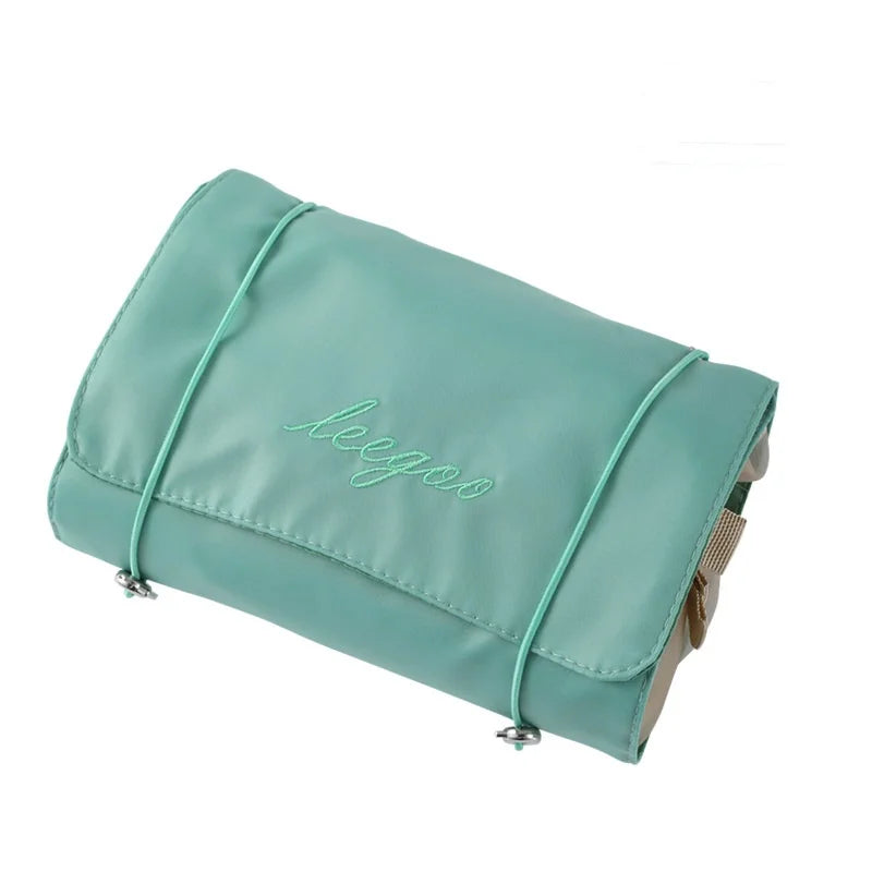 trousse-de-toilette-verte-avec-compartiment-femme